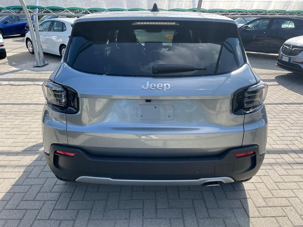 Jeep Avenger nuova a Milano (9)