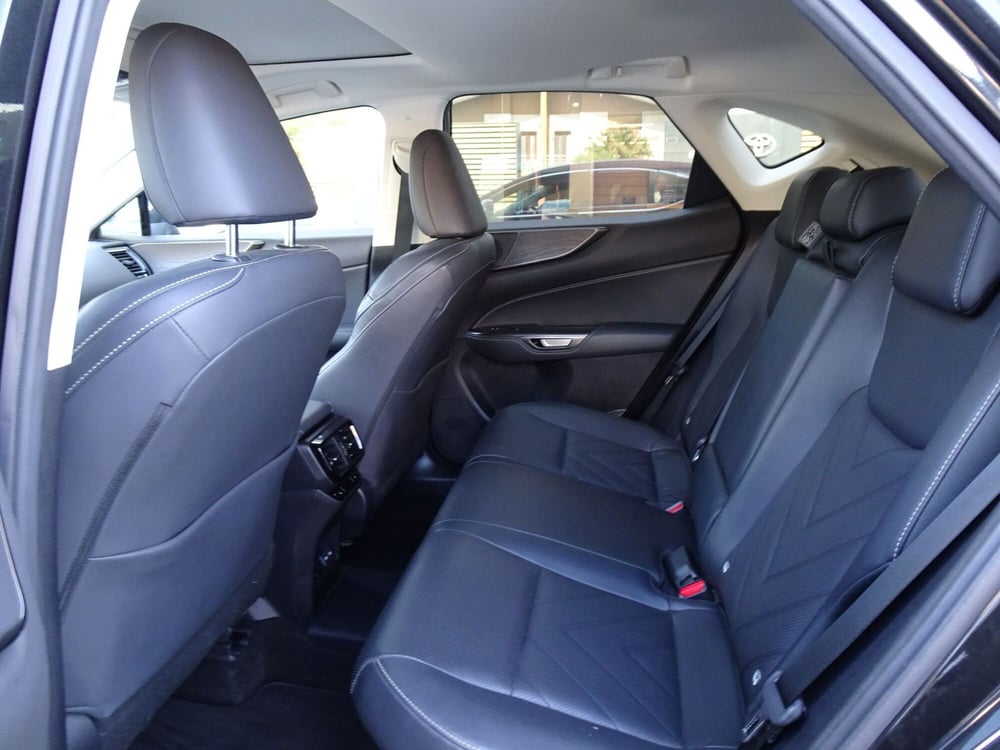 Lexus NX usata a Treviso (11)