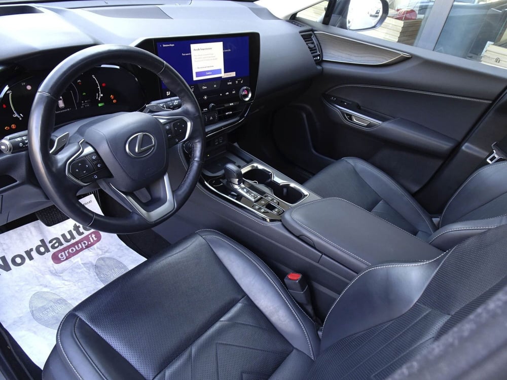 Lexus NX usata a Treviso (9)