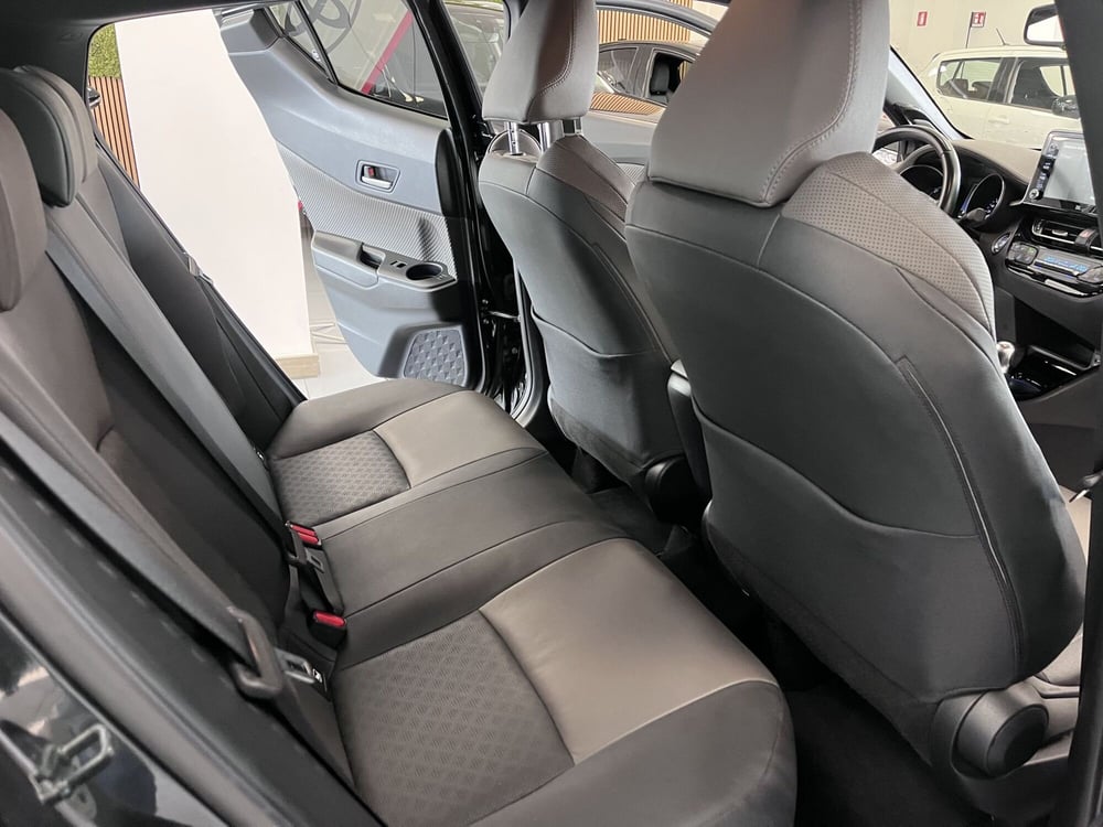 Toyota Toyota C-HR usata a Prato (9)