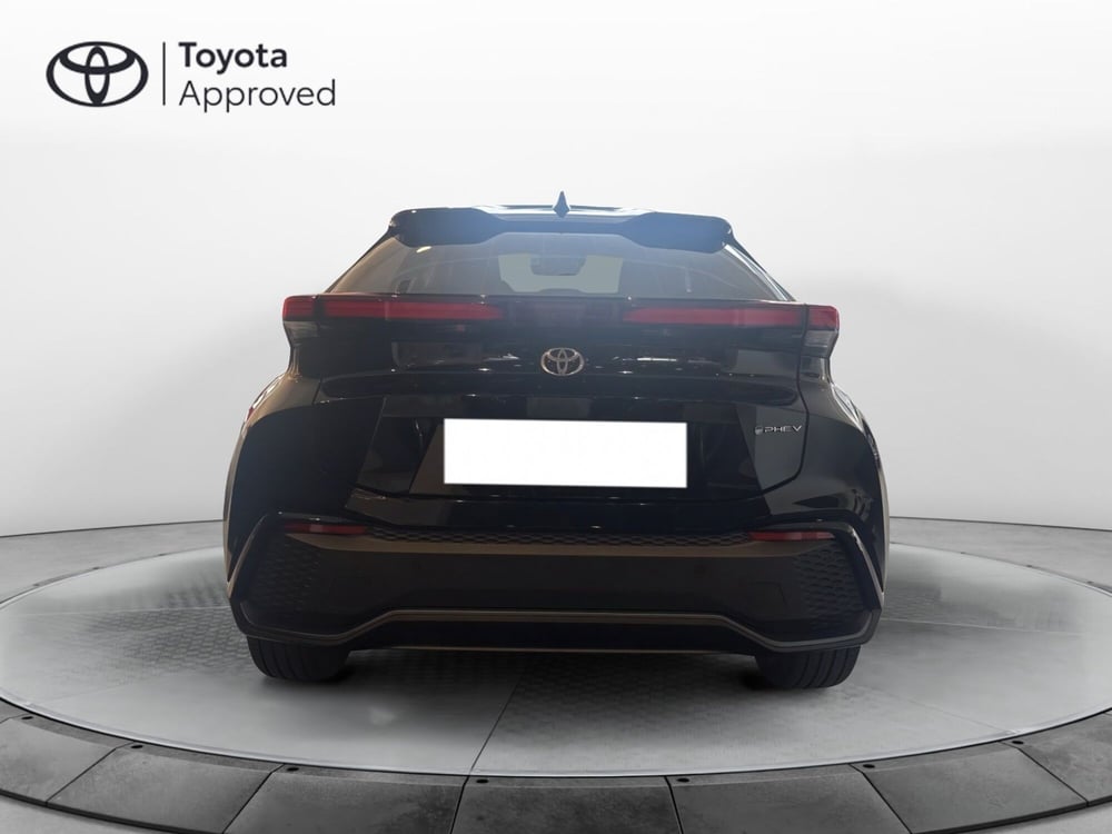 Toyota Toyota C-HR nuova a Sassari (4)