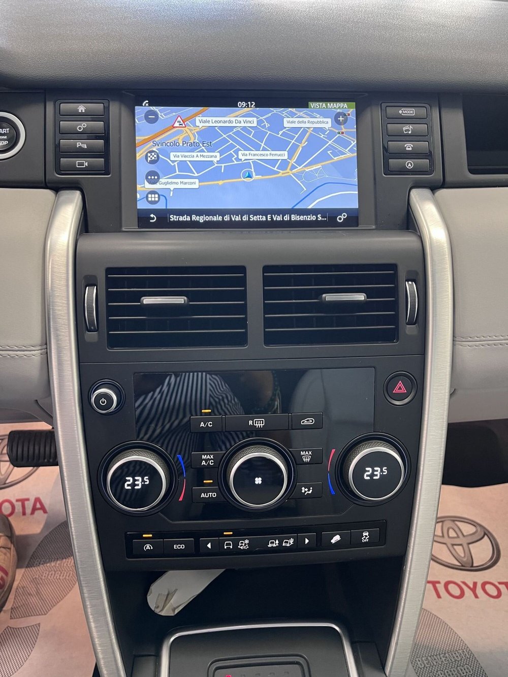 Land Rover Discovery Sport usata a Prato (14)