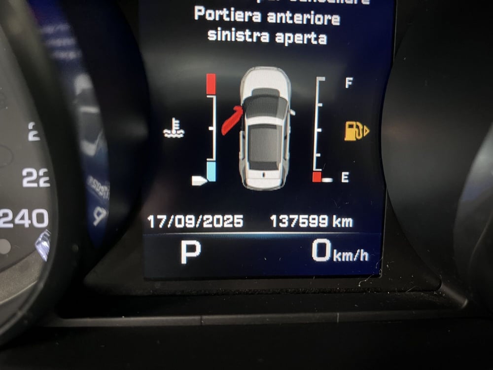 Land Rover Discovery Sport usata a Prato (16)
