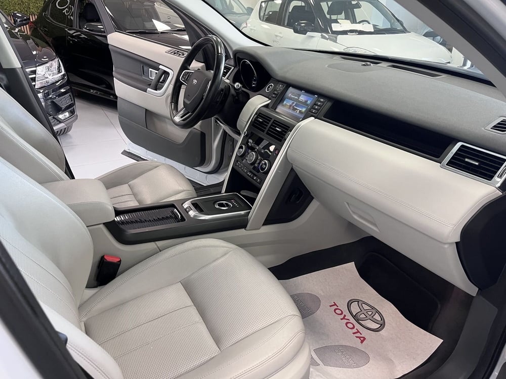 Land Rover Discovery Sport usata a Prato (8)