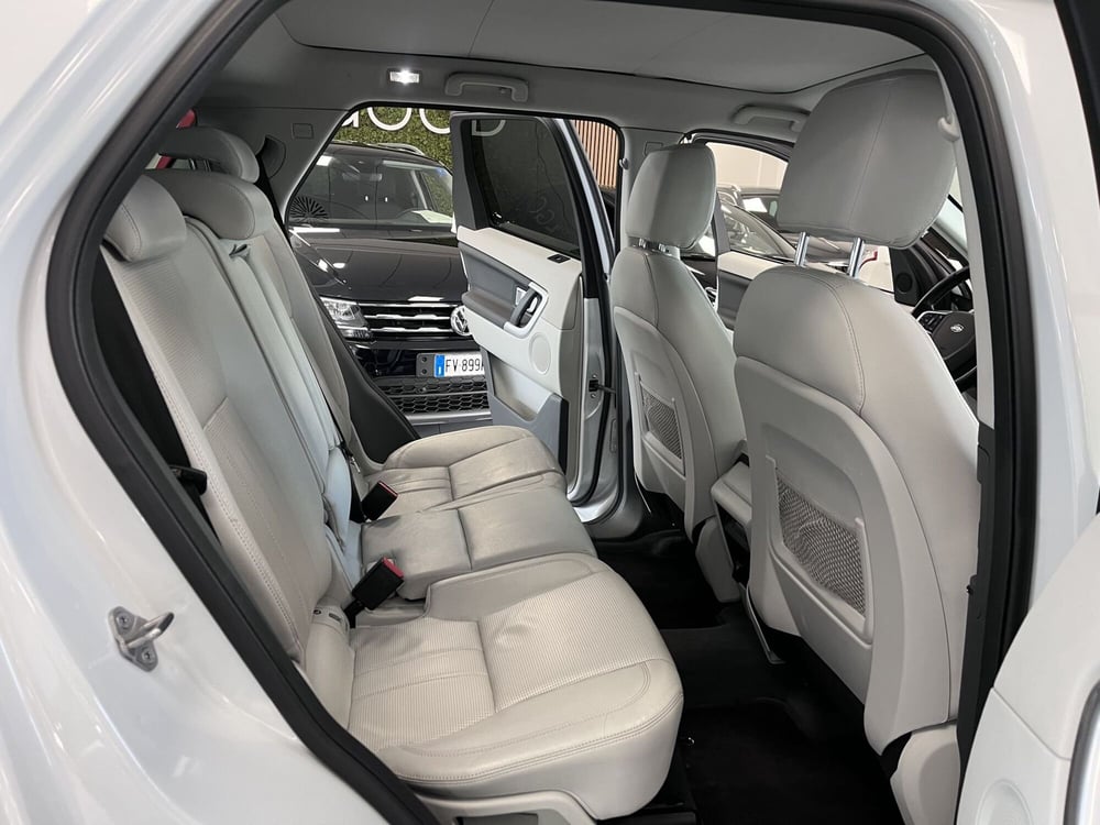 Land Rover Discovery Sport usata a Prato (9)