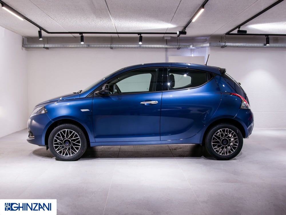 Lancia Ypsilon usata a Bergamo (4)