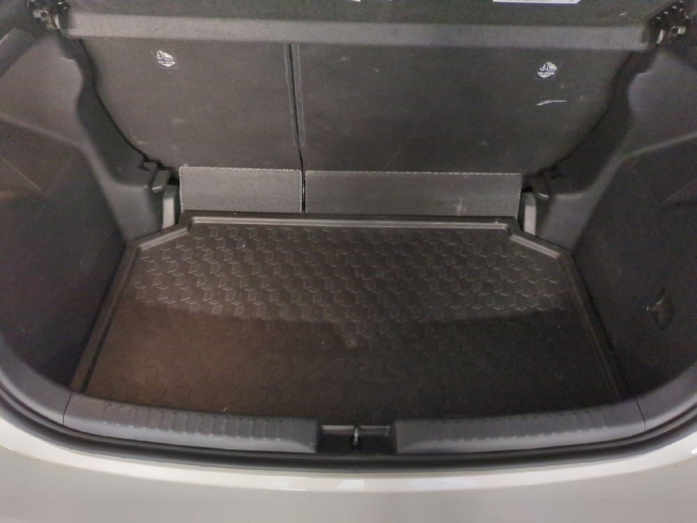 Toyota Yaris usata a Milano (10)