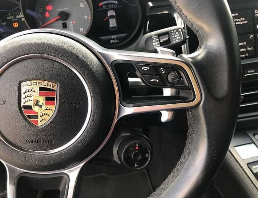 Porsche Macan usata a Lucca (17)