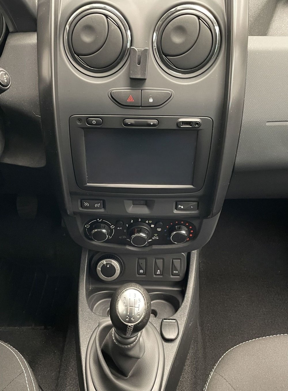 Dacia Duster usata a Novara (13)