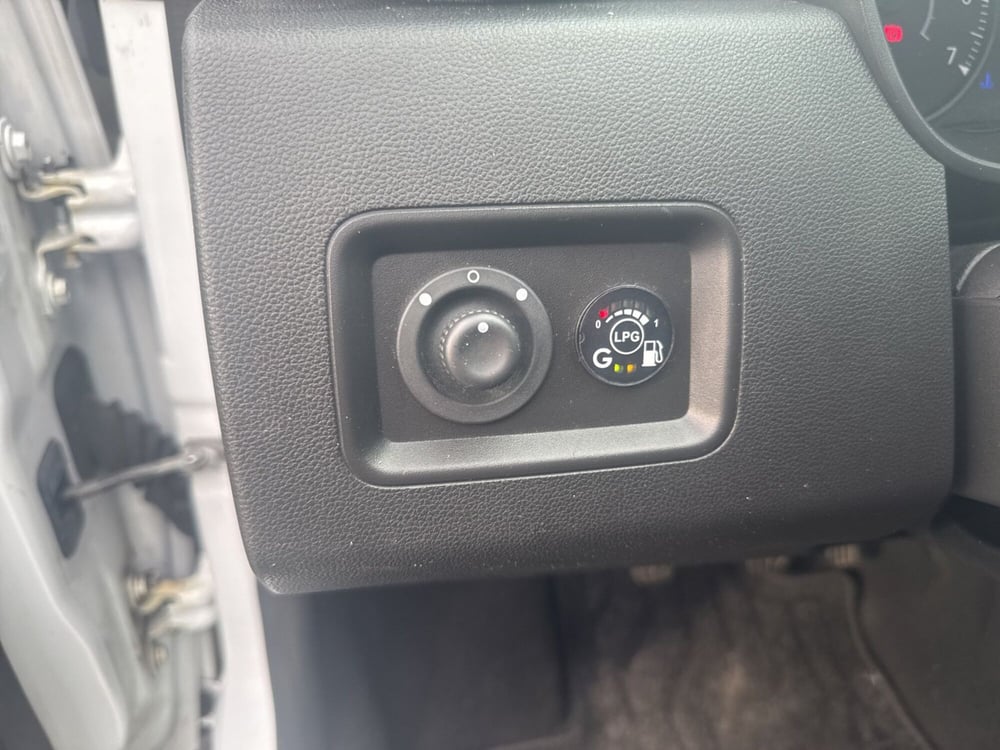 Dacia Duster usata a Bologna (20)