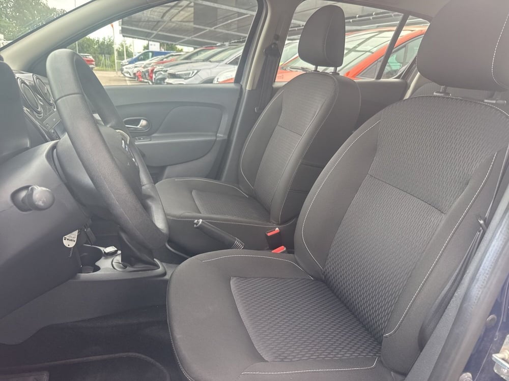 Dacia Sandero usata a Bologna (12)