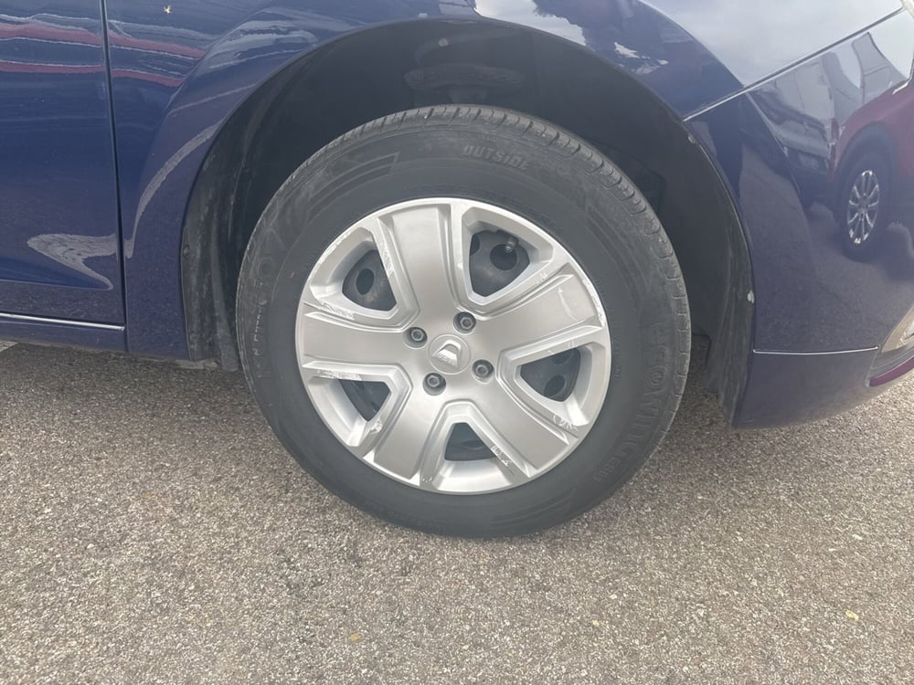 Dacia Sandero usata a Bologna (9)