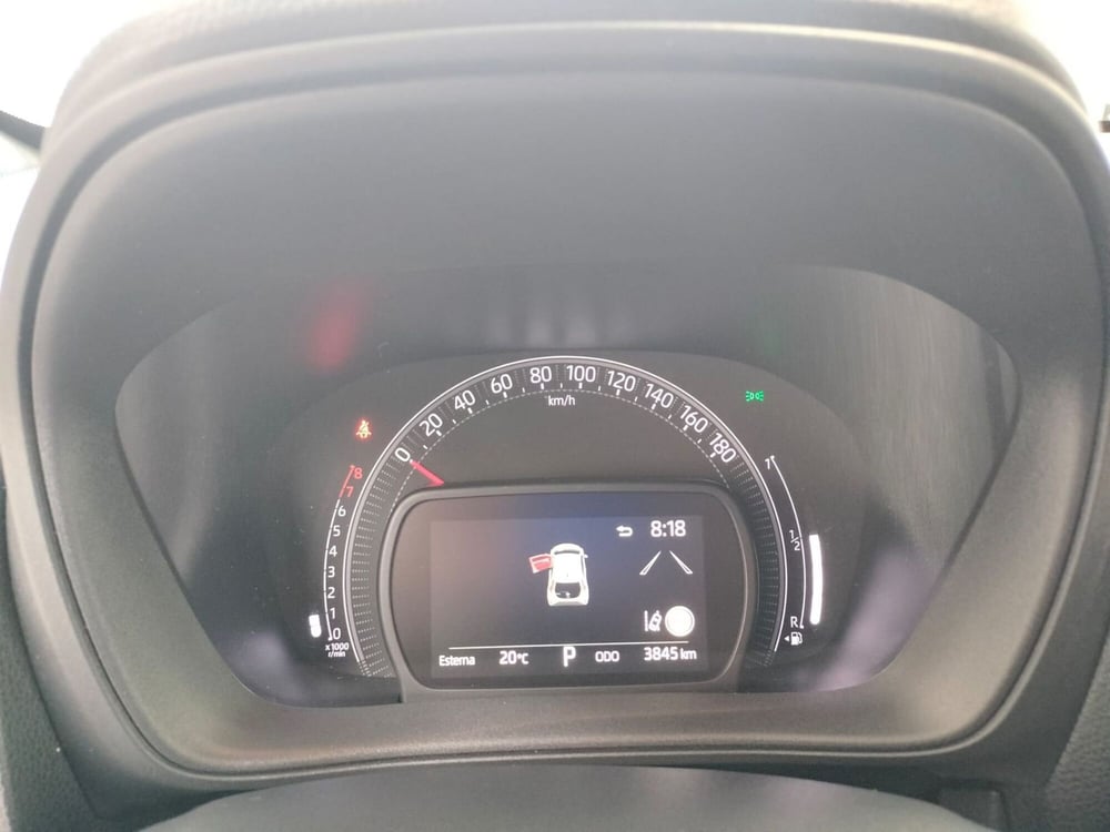 Toyota Aygo X usata a Modena (7)