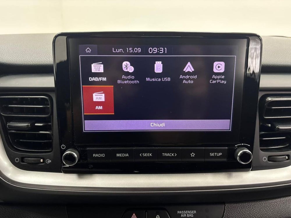Kia Stonic usata a Como (11)