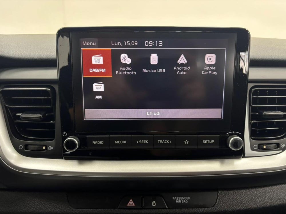 Kia Stonic usata a Como (12)