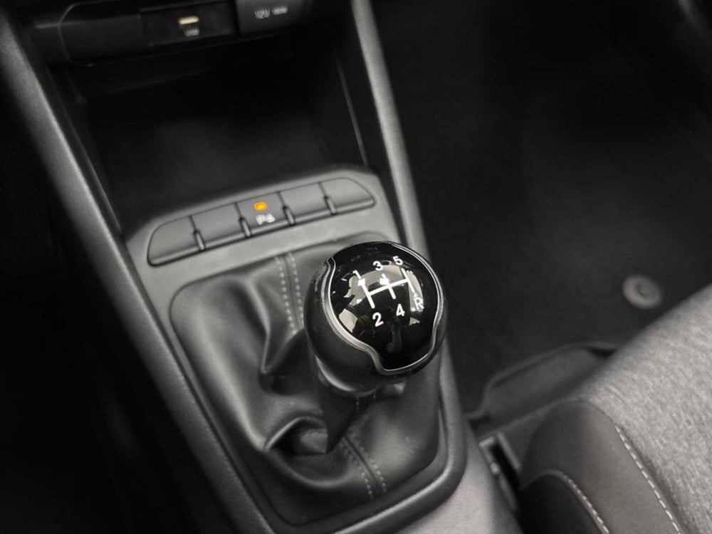 Kia Stonic usata a Como (15)