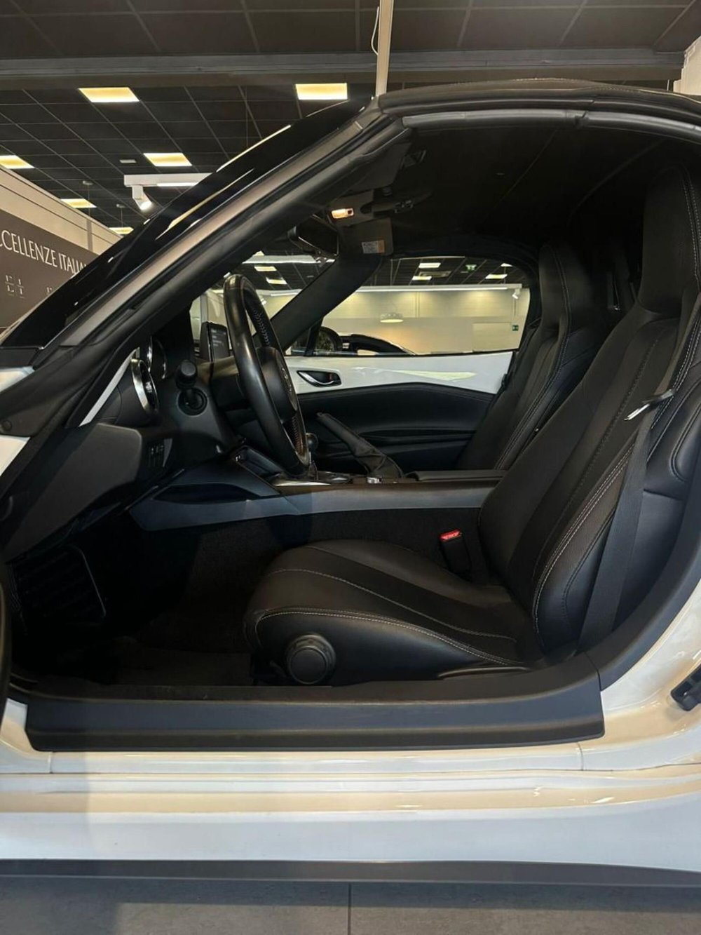 Mazda MX-5 usata a Como (7)