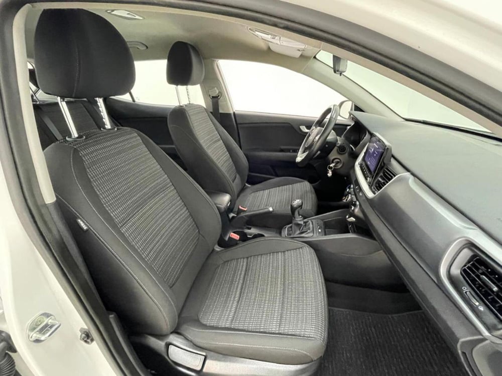 Kia Stonic usata a Como (3)