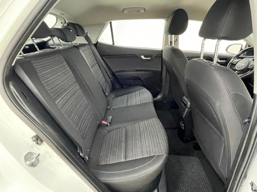 Kia Stonic usata a Como (5)