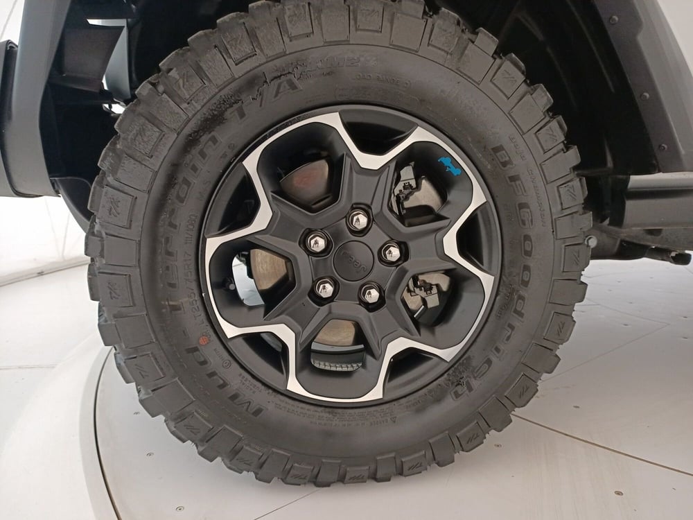 Jeep Wrangler Unlimited usata a Bari (14)