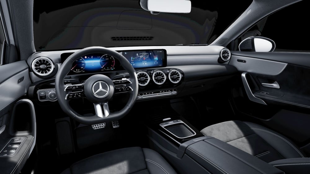 Mercedes-Benz Classe A nuova a Milano (8)