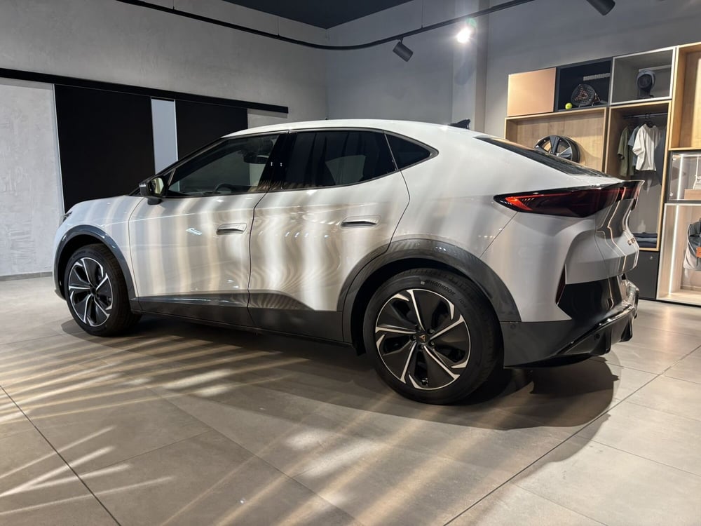 Cupra Tavascan nuova a Ferrara (7)