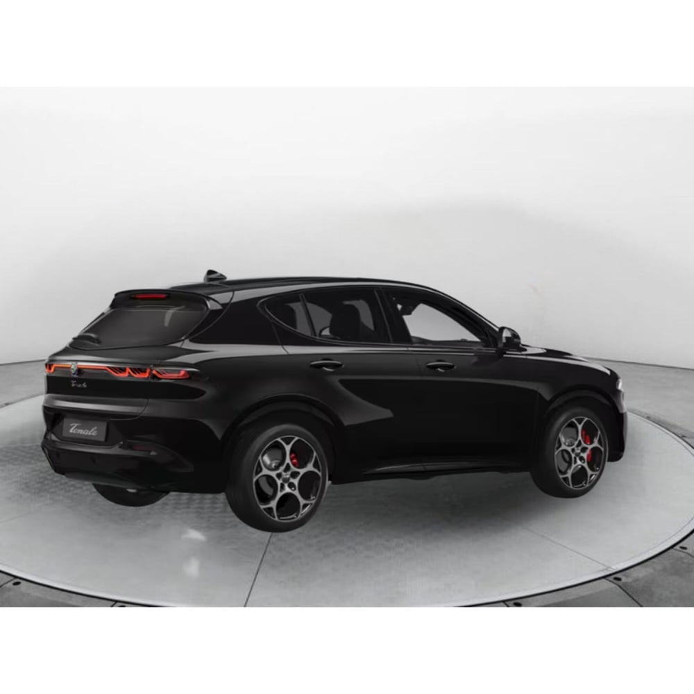 Alfa Romeo Tonale nuova a Pisa (3)