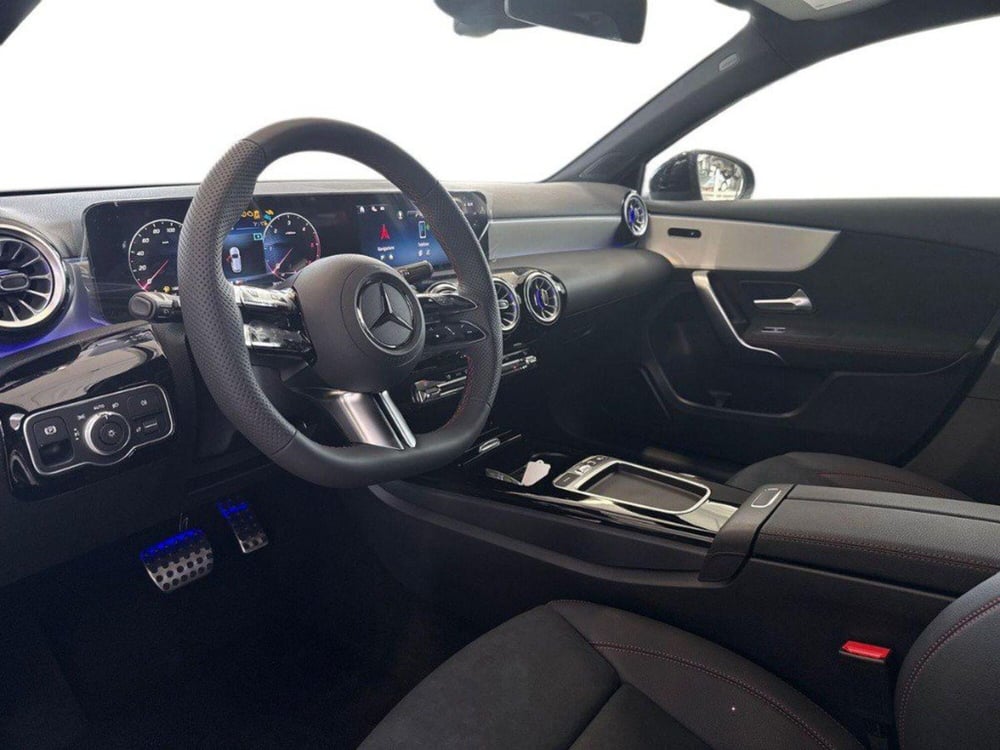 Mercedes-Benz Classe A Sedan nuova a Rimini (16)