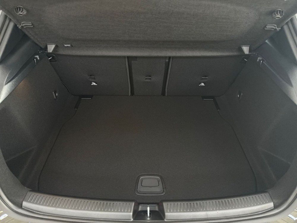Mercedes-Benz Classe A Sedan nuova a Rimini (7)