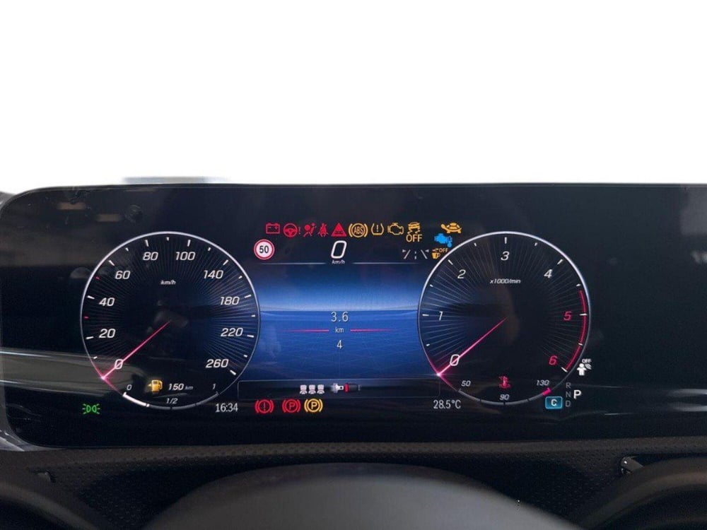 Mercedes-Benz Classe A Sedan nuova a Rimini (9)
