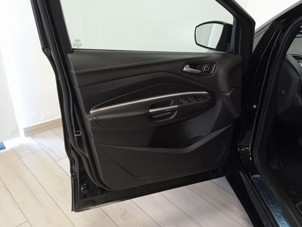 Ford Kuga usata a Torino (16)