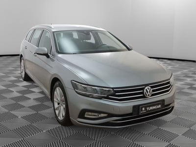 Volkswagen Passat Variant 2.0 TDI SCR EVO DSG Business del 2020 usata a Torino