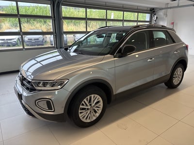 Volkswagen T-Roc 2.0 tdi Life 150cv dsg del 2023 usata a Salerno
