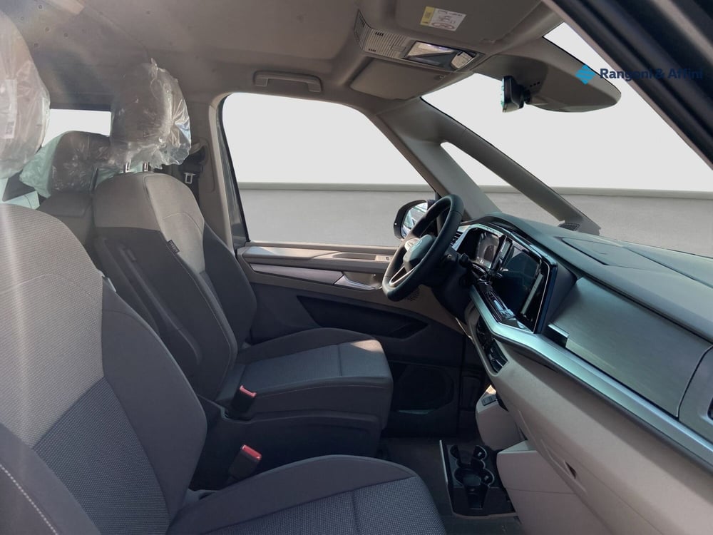 Volkswagen Multivan nuova a Mantova (17)