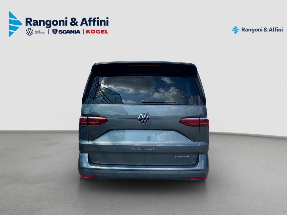 Volkswagen Multivan nuova a Mantova (4)