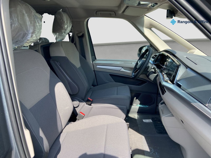 Volkswagen Multivan nuova a Mantova (17)