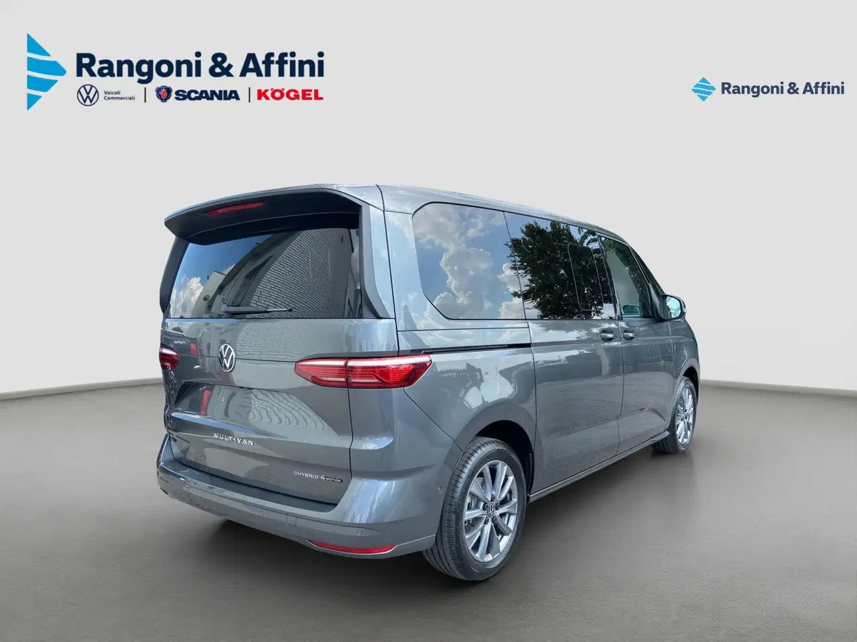 Volkswagen Multivan nuova a Mantova (3)