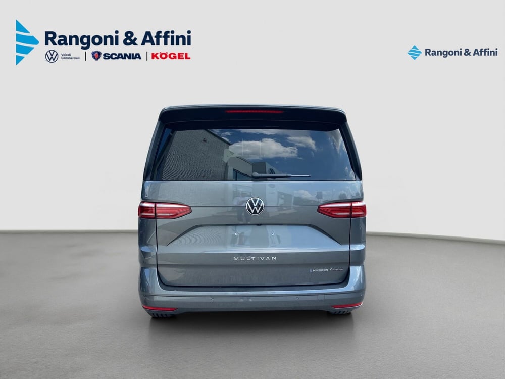 Volkswagen Multivan nuova a Mantova (4)