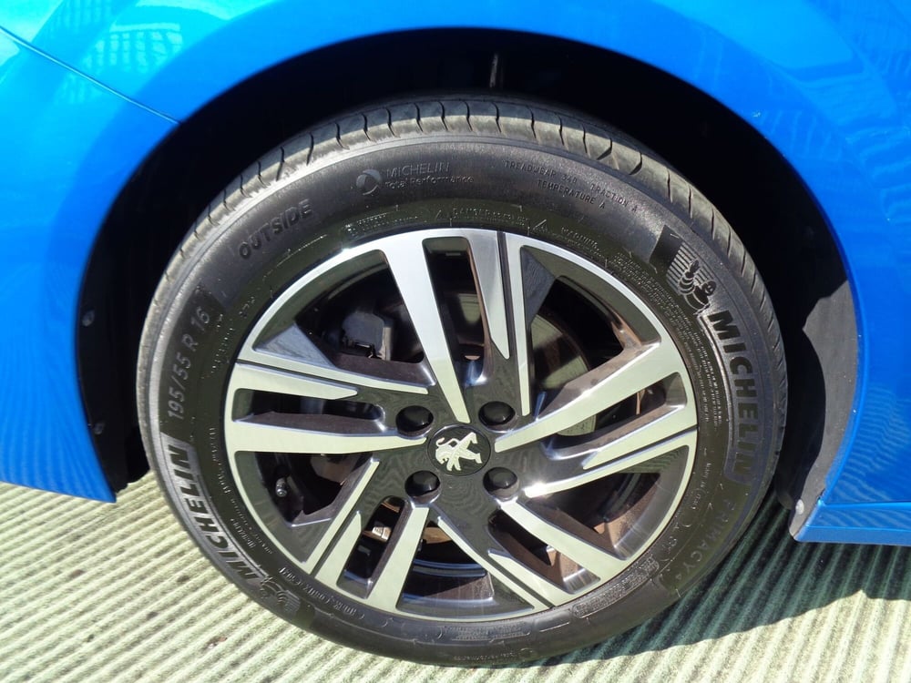 Peugeot 208 usata a Treviso (6)