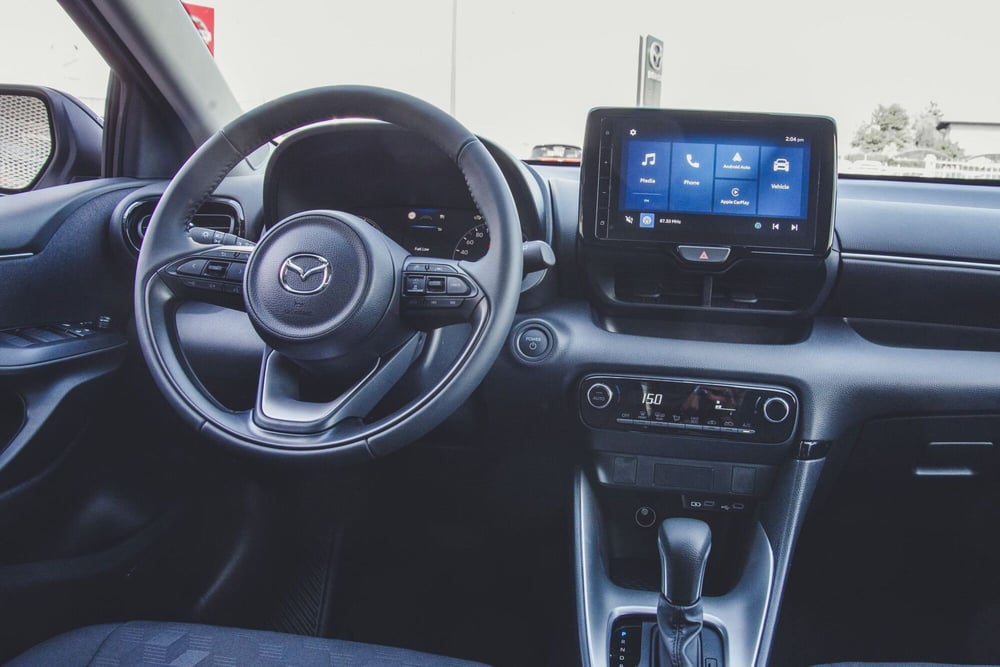 Mazda Mazda2 Hybrid nuova a Vercelli (6)