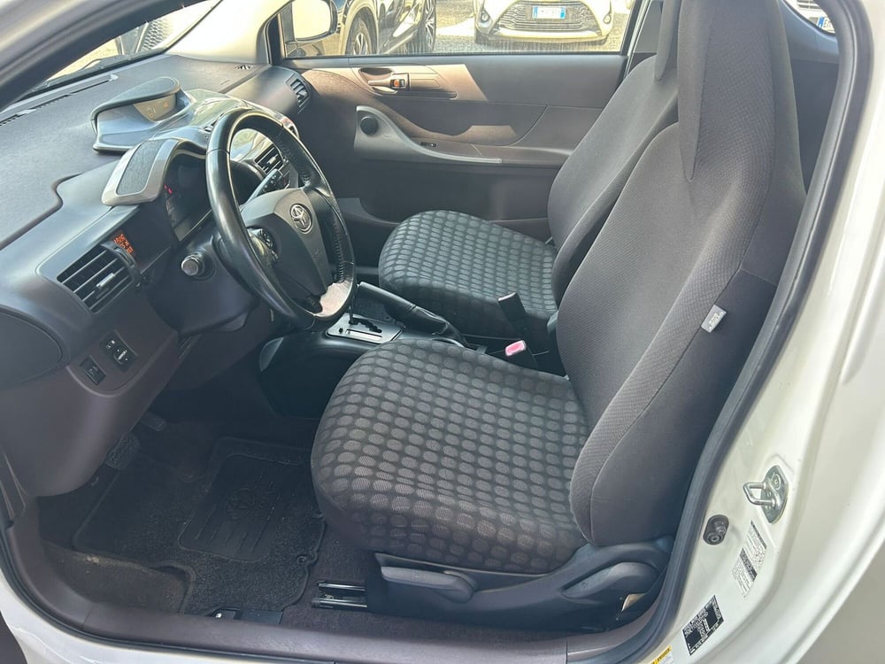 Toyota iQ usata a Bergamo (10)