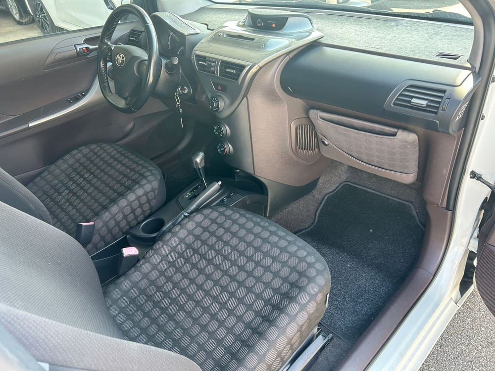 Toyota iQ usata a Bergamo (5)