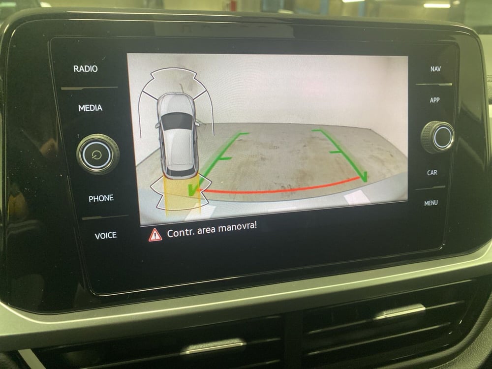 Volkswagen T-Roc nuova a Varese (13)
