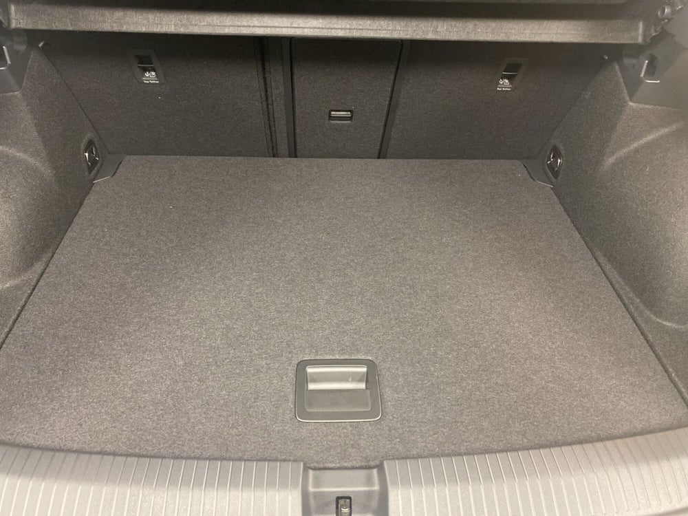 Volkswagen T-Roc nuova a Varese (15)