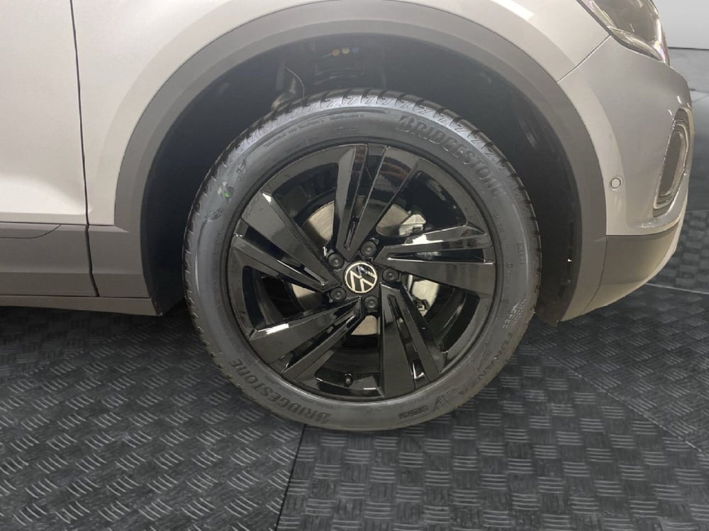 Volkswagen T-Roc nuova a Varese (7)