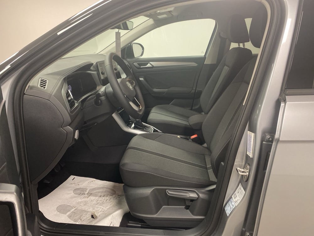 Volkswagen T-Roc nuova a Varese (9)