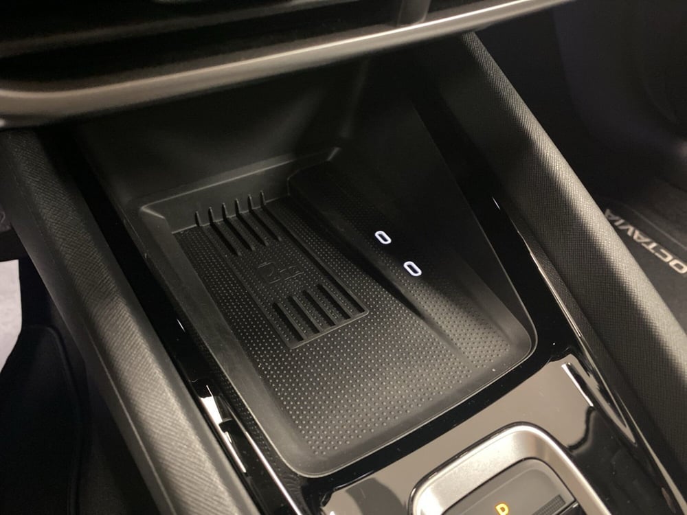Skoda Octavia Station Wagon nuova a Varese (20)