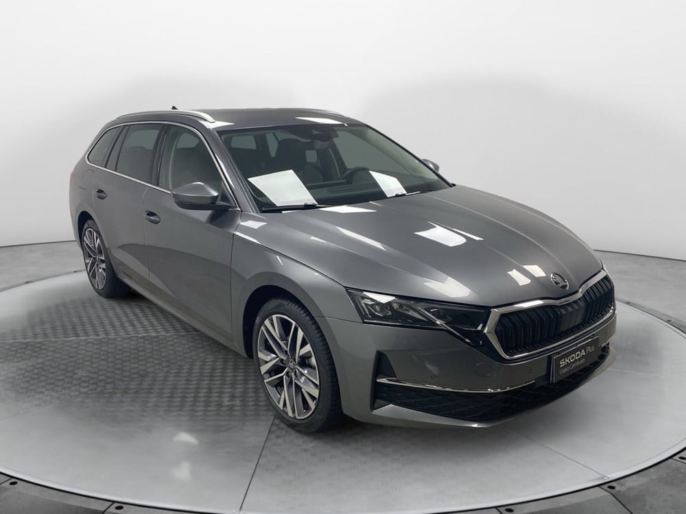 Skoda Octavia Station Wagon nuova a Varese (3)