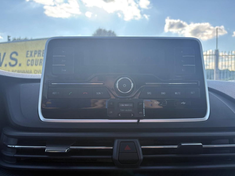 Maxus Deliver9 Furgone nuova a Monza e Brianza (16)