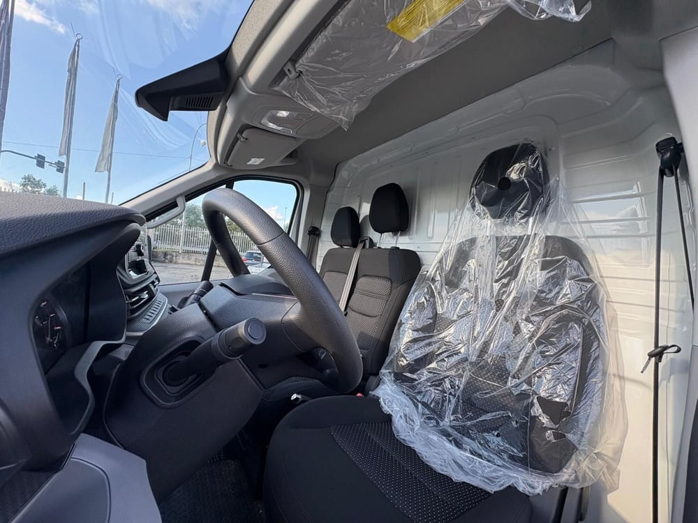 Maxus Deliver9 Furgone nuova a Monza e Brianza (9)